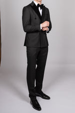 Black Double Breasted Velvet Peak Lapel Tux