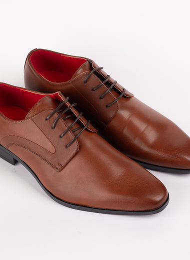 Classic Laced Wingtip Shoe